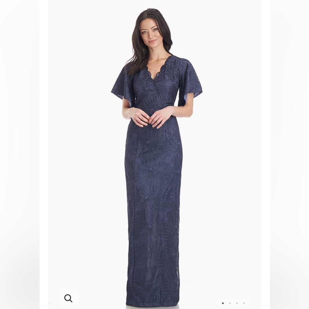 DRINA V-NECK COLUMN GOWN
